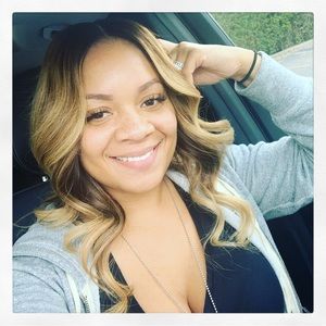 Meet your Posher, Nia